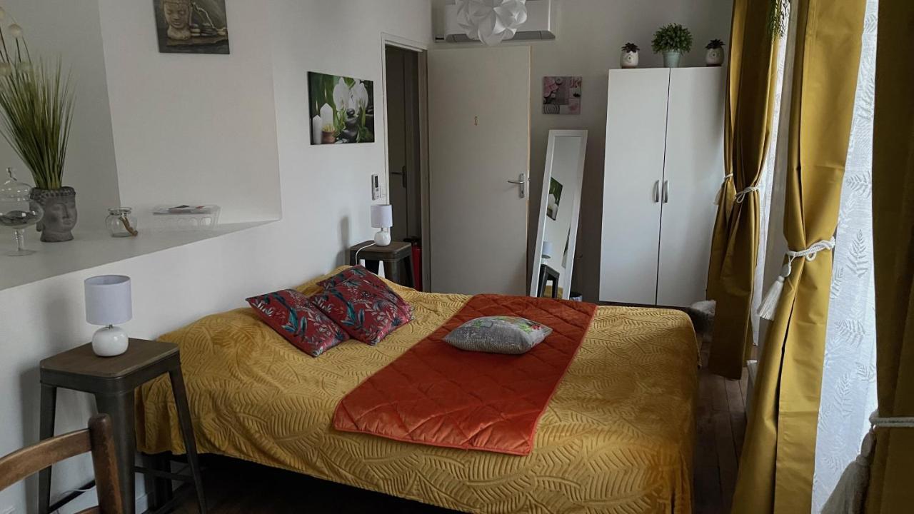 Bed and Breakfast Chez Tifille Эстен Экстерьер фото